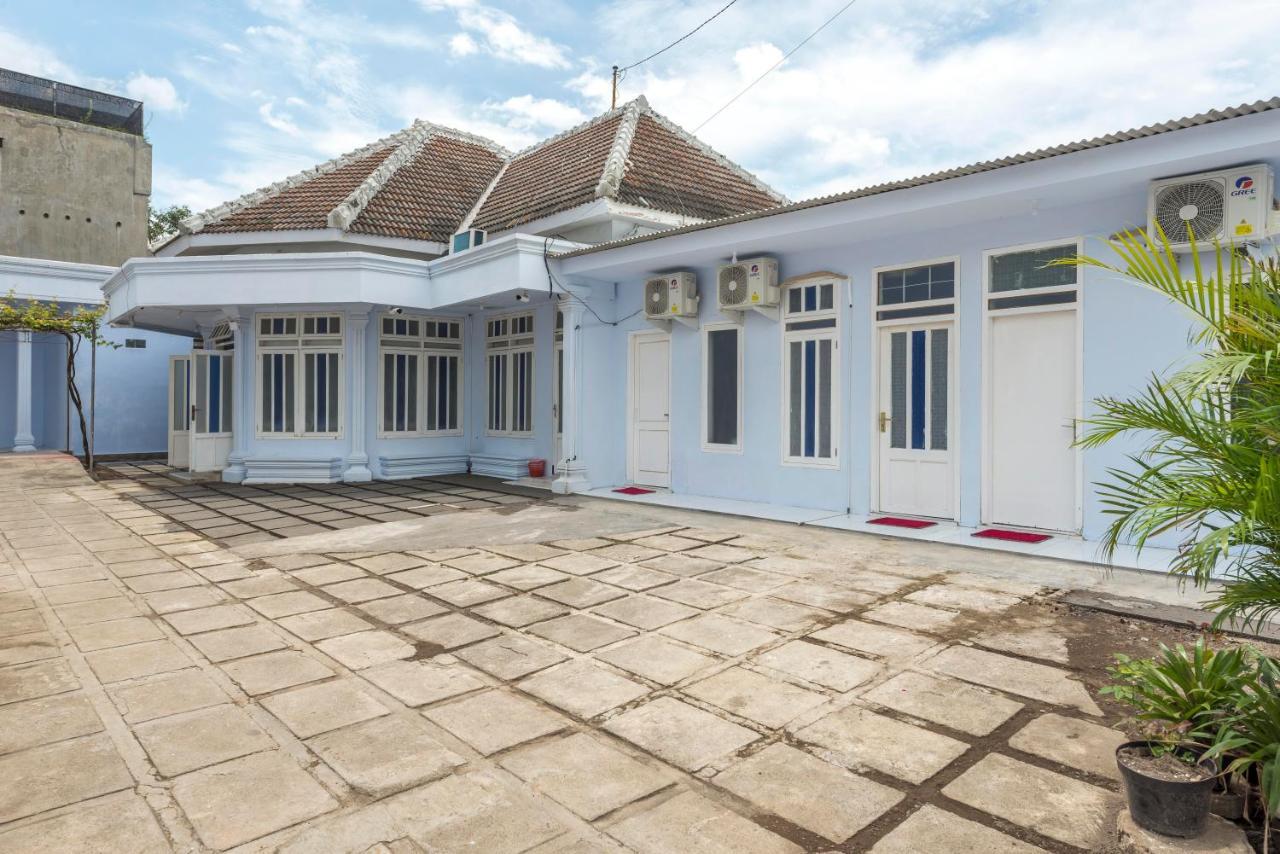 Reddoorz Syariah @ Bondowoso City Center Exterior foto
